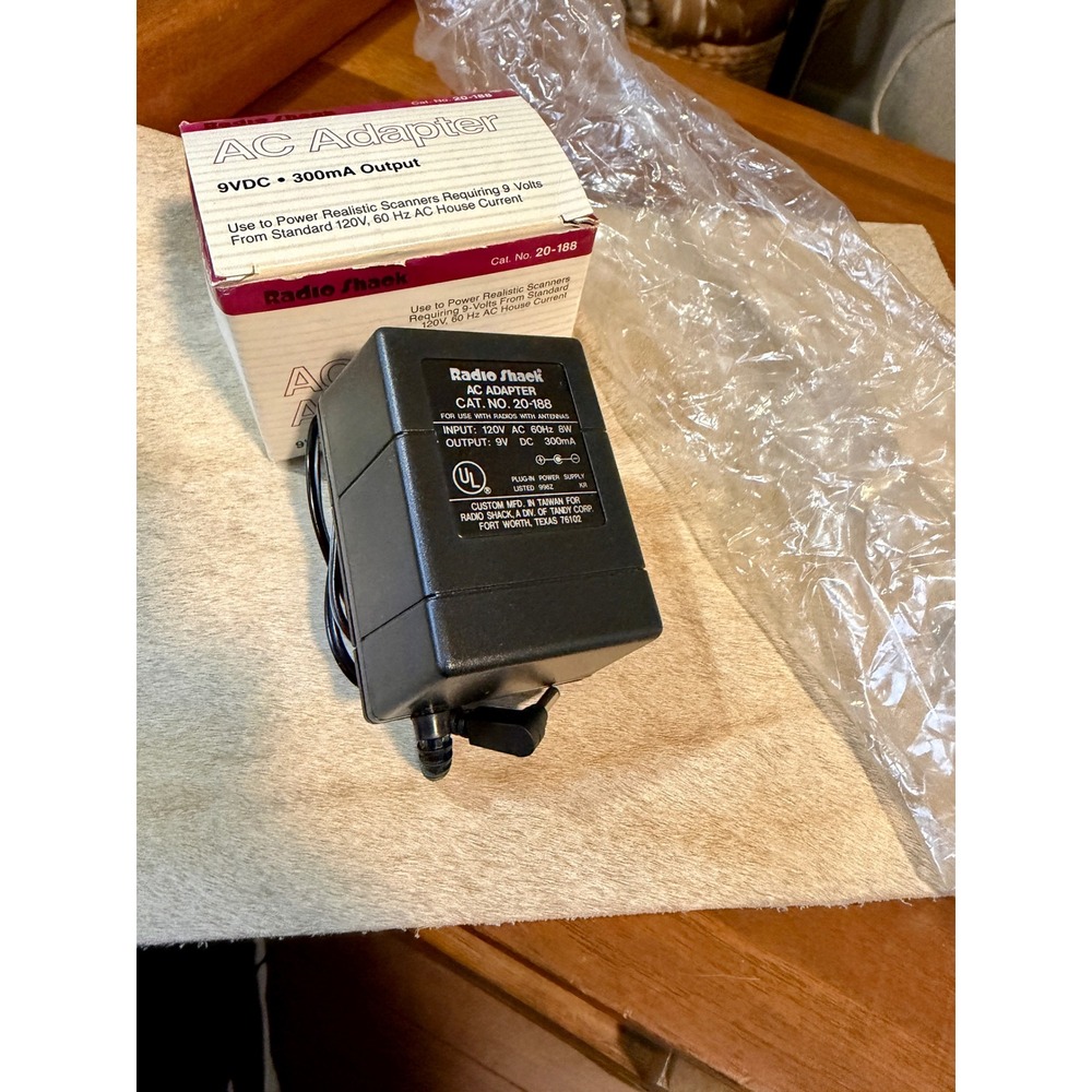 NIB Radio Shack AC Adapter 9VDC 300mA CatNo 20-188 for Realistic Scanners Radios